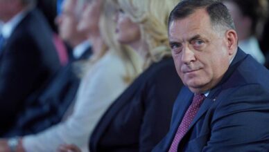 Milorad Dodik i nakon sastanka s Erdoganom prijeti, Escobar kaže da su sankcije opcija