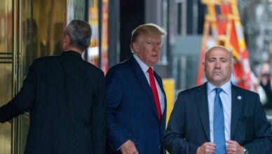 SAD službeno potvrdio pretres Trumpova doma, on kaže: Moji odvjetnici potpuno surađuju