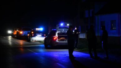 FOTO Prve fotografije s mjesta nesreće kod Novske: Hitna i vatrogasci neumorno rade...
