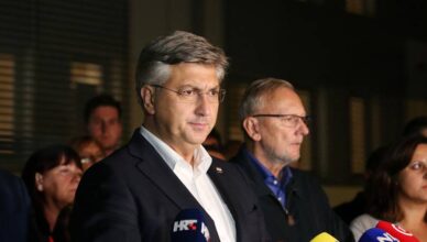 Plenković s mjesta nesreće kod Novske: 'Troje je stradalo, ali moguće je da će ih biti još...'