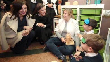 Zagreb:  Sanja Musić Milanović i  kraljica Španjolske posjetile su  Polikliniku za rehabilitaciju slušanja i govora SUVAG