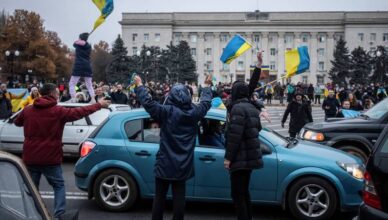Ukrajina: U oslobođenom Hersonu stanovnici se privikavaju na novi život