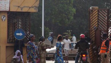 Užas u Gvineji: U sudaru kamiona i minibusa 25 mrtvih, još je sedmero ljudi ozlijeđeno