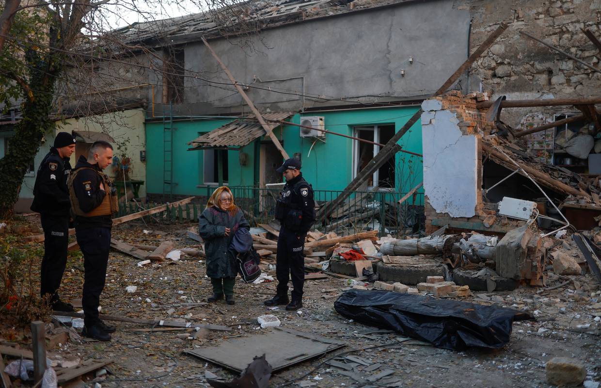 Rusi lansirali noćni napad, Kijev priprema nuklearna skloništa, Teheran oružjem 'izvlači' Putina