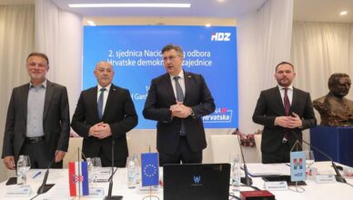 Andrej Plenković obraća će se medijima nakon sjednice Nacionalnog odbora HDZ-a