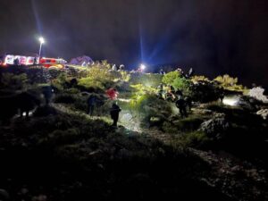 FOTO Užas kod Dubrovnika: Autom sletjeli u provaliju, na terenu vatrogasci i HGSS-ovci