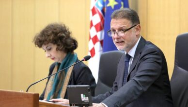 Jandroković o prosvjedu: Vlada treba olakšati život invalidima, očekujem da će postići dogovor