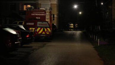 Beli Manastir: Muškarac zatočio ženu i djete i prijeti bombom, policija na terenu