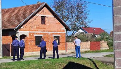 Susjedi o drami: Bacio je pet molotovljevih koktela i rekao: Pobit ću vas i zatrti do sjemena!