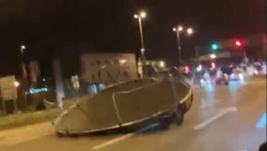 VIDEO Jak vjetar na cesti A7 je poremetio promet, a u Karlovcu je trampolin doletio na cestu
