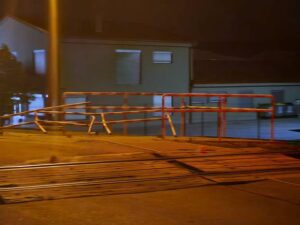 Nesreća u Pleternici: Autom podletio pod putnički vlak