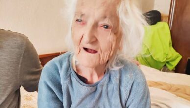 Nona Milenka proslavila 105. rođendan, a s radijske postaje za nju je sviralo 105 pjesama