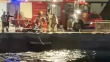 Pru&zcaron;anje lije&ccaron;ni&ccaron;ke pomo&cacute;i osobi &ccaron;ije je vozilo upalo u more