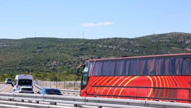 Sudar dva autobusa na A1 u blizini izlaza Vu&ccaron;evica u smjeru Zagreba
