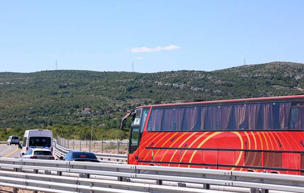 Sudar dva autobusa na A1 u blizini izlaza Vučevica u smjeru Zagreba