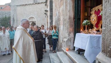 FOTO Blagdan Tijelova slavili su katolici diljem Hrvatske