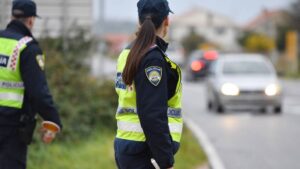Austrijanac (59) je dva dana zaredom vrludao po cesti u Stonu: Čeka ga 19 dana zatvora