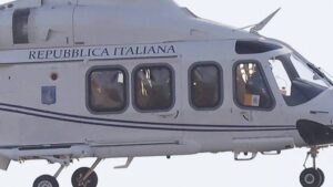 Papa stigao helikopterom pred oduševljene vjernike u Rimu