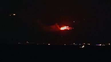 Vjetar ponovno pokrenuo požar na Krilu Jesenice: 'Gasimo, na terenu nam je 120 vatrogasaca'
