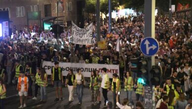 Beograd: Komemorativna šetnja povodom 10 mjeseci od pada nadstrešnice na &zcaron;eljezni&ccaron;koj stanici u Novom Sadu