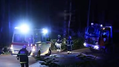 VIDEO Vozačica autom sletjela u kanal kod Ludbrega. Prevezena u bolnicu, došli su i vatrogasci