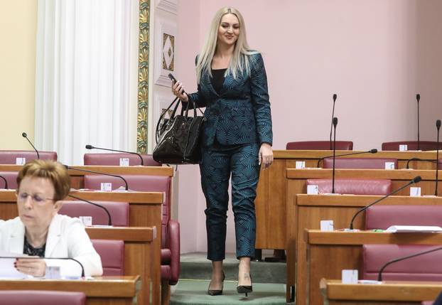 Zagreb: Marina Opačak Bilić u Saboru je ponovila odjevnu kombinaciju koju je već nosila