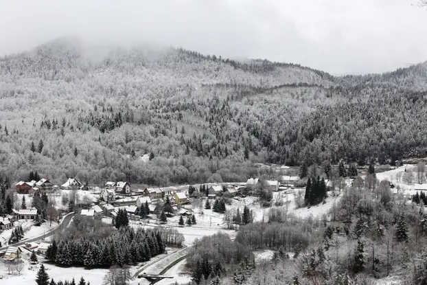 Snijeg je zabijelo Gorski Kotar 
