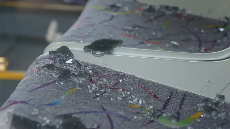 Pijani muškarac razbio staklo na autobusu ZET-a: Imao je više od dva promila, priveden je...