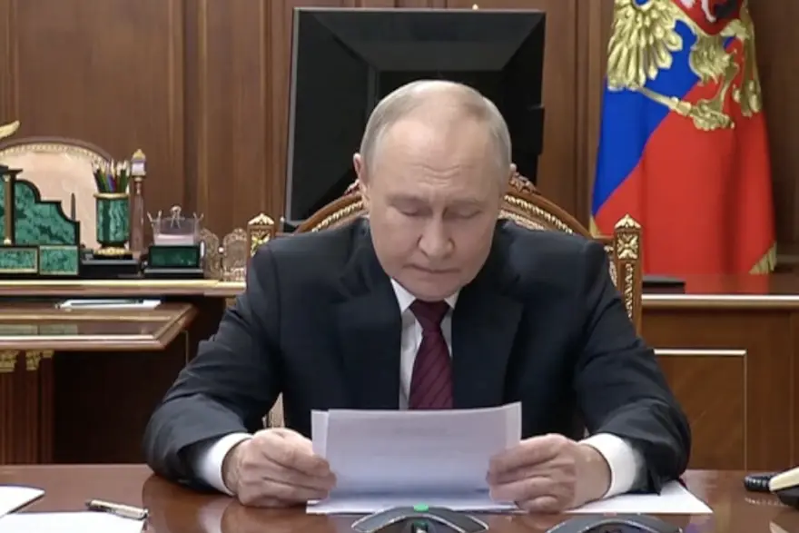 Zapovjednici govore Puutinu kako su zauzeli Siversk