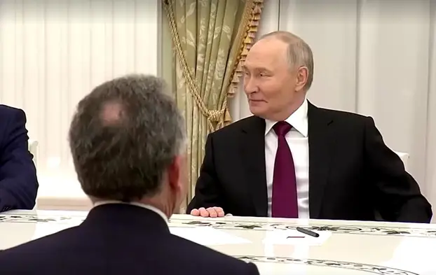 FOTO Putin na sastanku s Amerikancima ne skida osmijeh s lica. Ranije se obratio Europi...