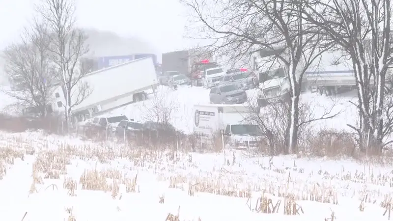 VIDEO Ledeni kaos na američkoj cesti. 100 automobila se razbilo u strašnom lančanom sudaru