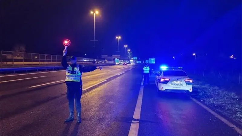 Zaustavili ga zbog svjetla na biciklu, pa napuhao 4,5 promila